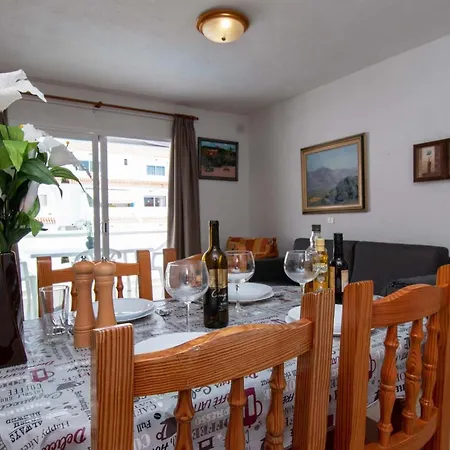 Blanquitas 9 Арона